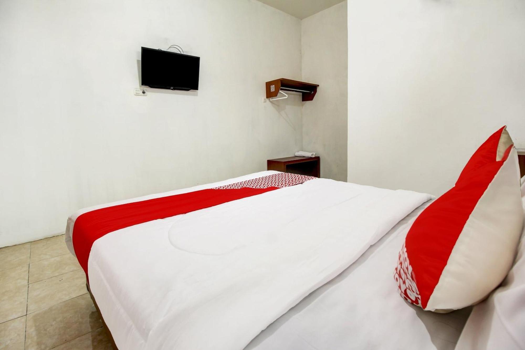 Oyo Life 3415 Penginapan Wimane Palembang Kültér fotó