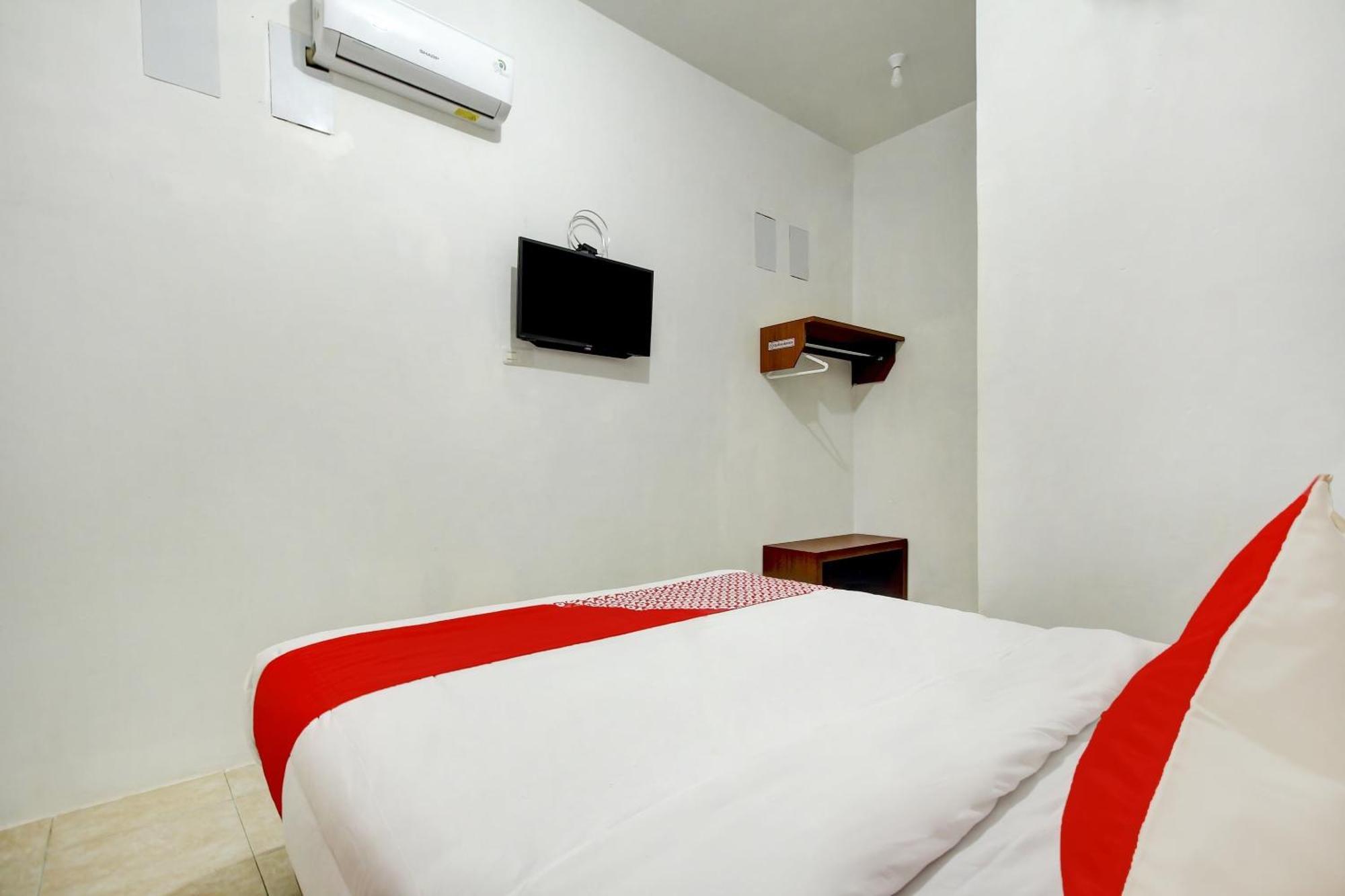 Oyo Life 3415 Penginapan Wimane Palembang Kültér fotó