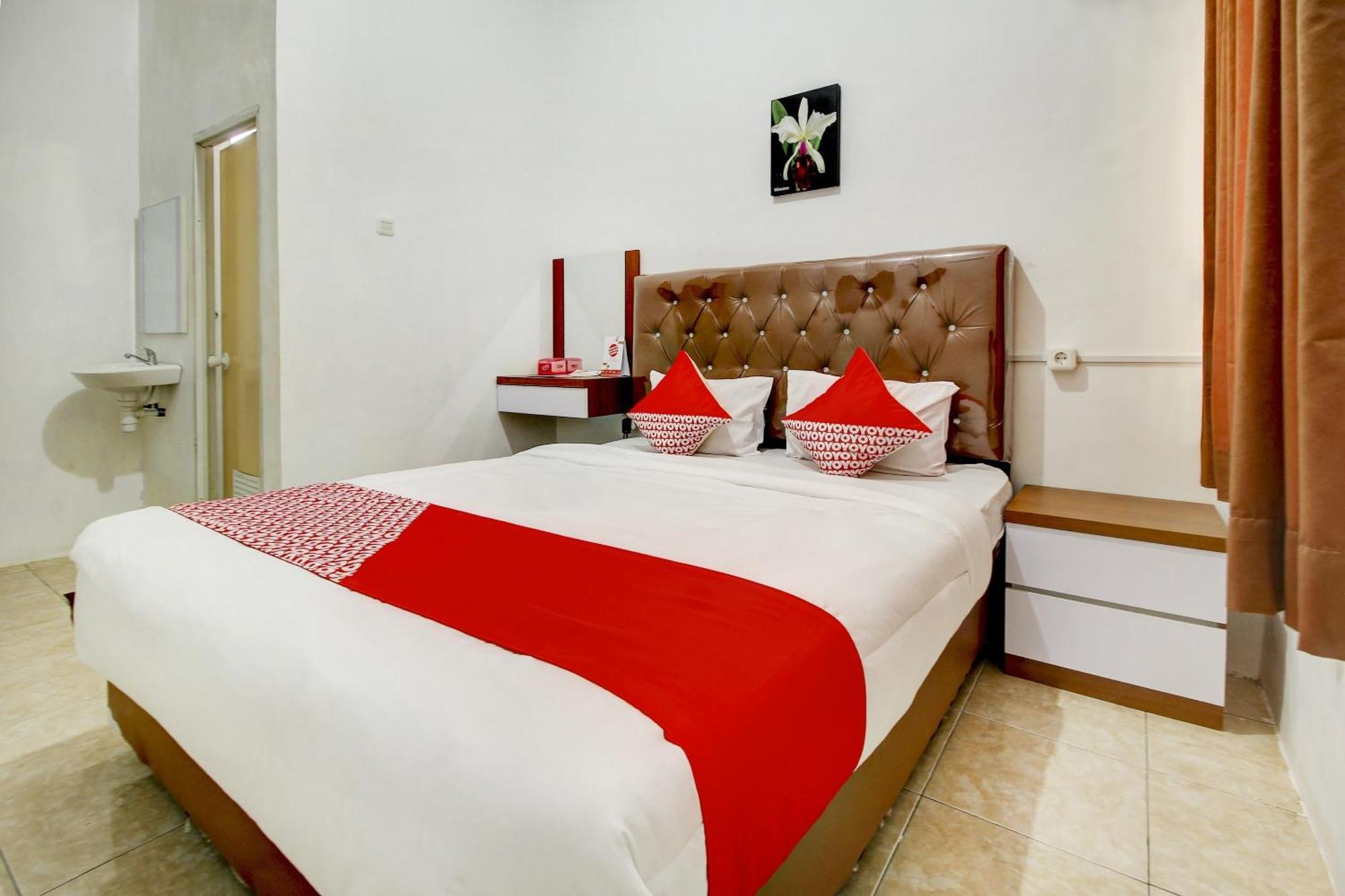 Oyo Life 3415 Penginapan Wimane Palembang Kültér fotó