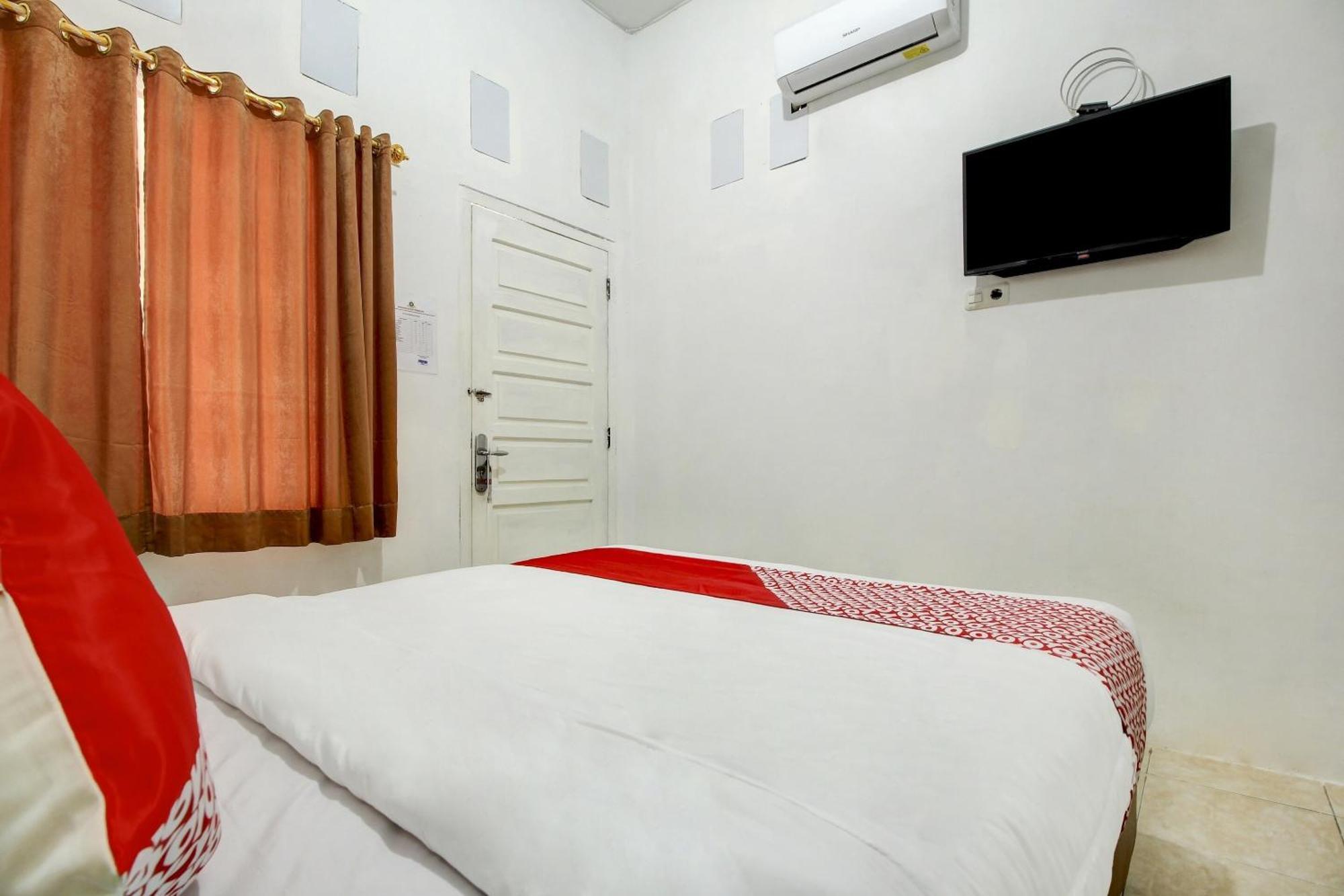 Oyo Life 3415 Penginapan Wimane Palembang Kültér fotó
