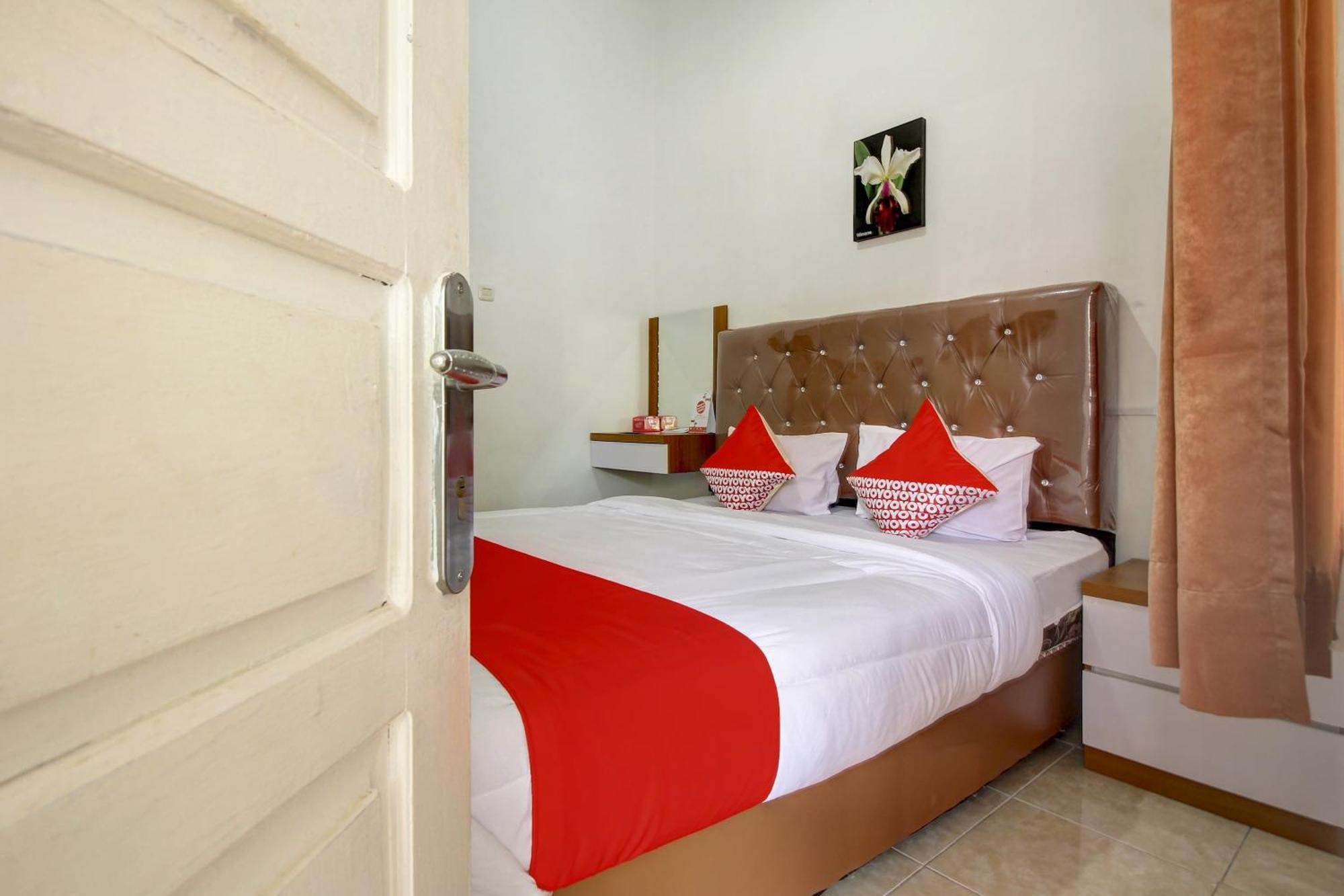 Oyo Life 3415 Penginapan Wimane Palembang Kültér fotó