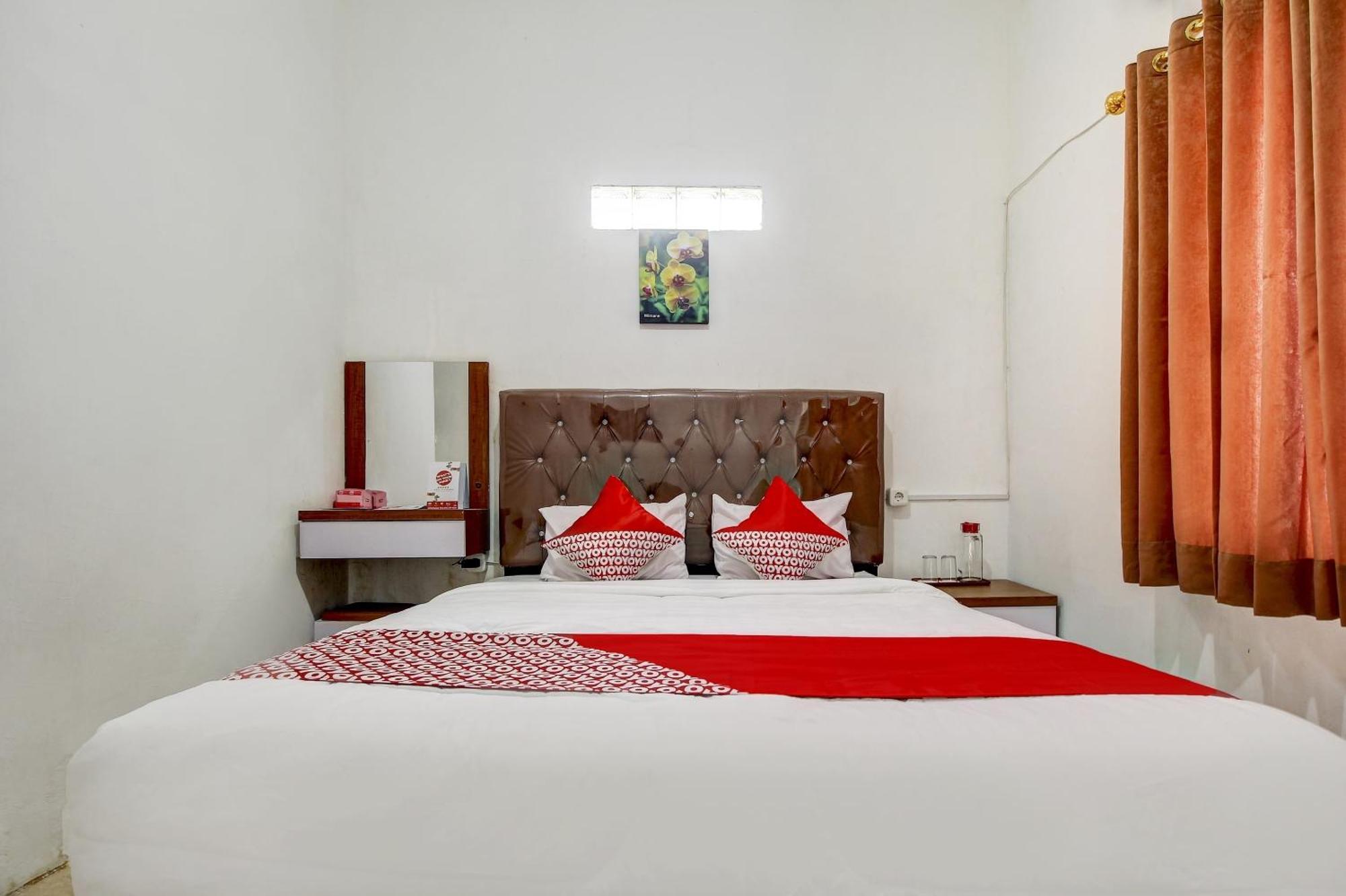 Oyo Life 3415 Penginapan Wimane Palembang Kültér fotó